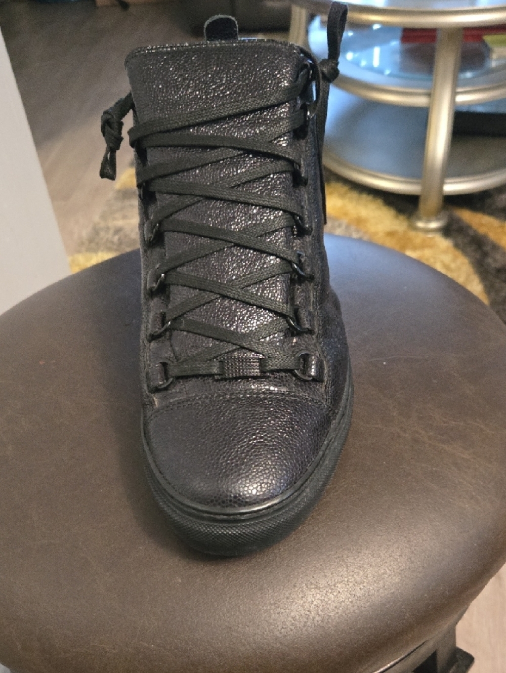 Black High-Top Leather Balenciaga Sneaker - Picture 4 of 15